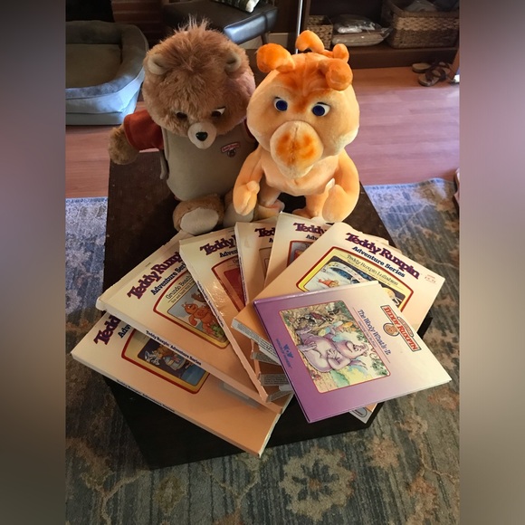 Teddy Ruxpin And Grubby Orange and Brown Plush Toy Set And Books